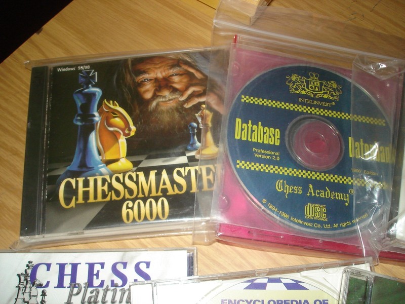 Chess computer software lot of 8 vintage cds Chessmaster/Middlegame/Platinum ++ gallery