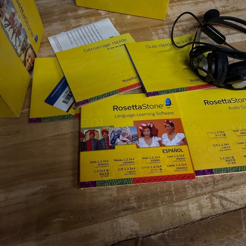 Rosetta Stone Spanish Levels 1, 2, 3 & 4 Box Set with Headset & Audio Companion gallery