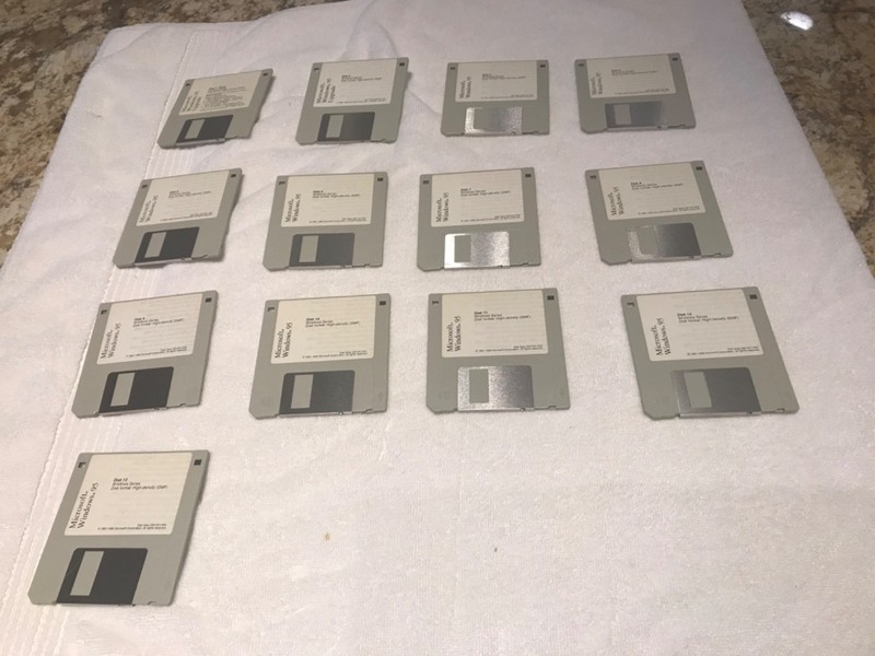Microsoft Windows 95 Upgrade With 13 Floppy Disks