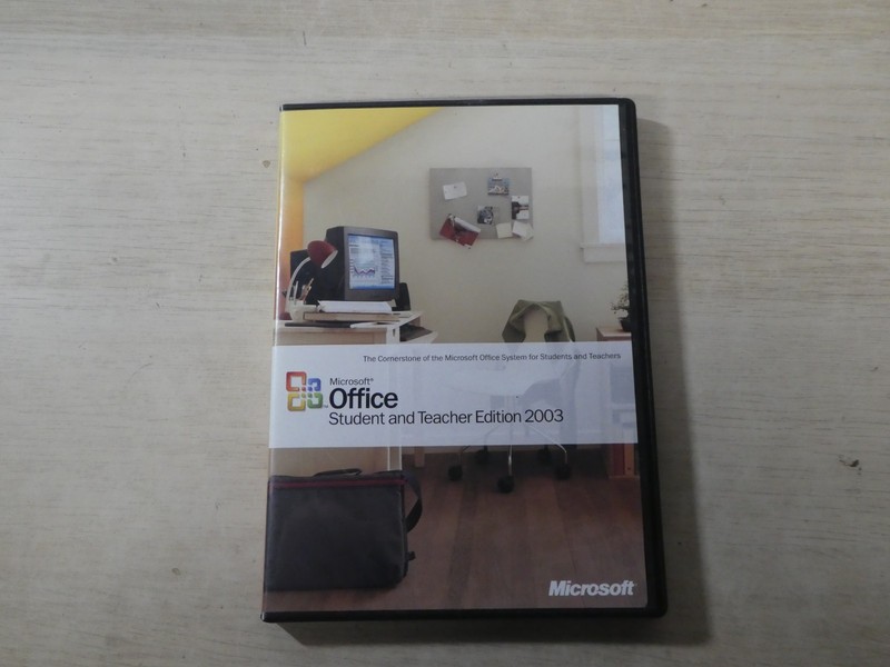Microsoft Office Student & Teacher Edition 2003 with Key Software PC CD Rom