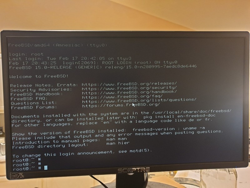 FreeBSD V15.0, 64-bit, Unix-like OS, Bootable Live and Install USB Flash Drive gallery