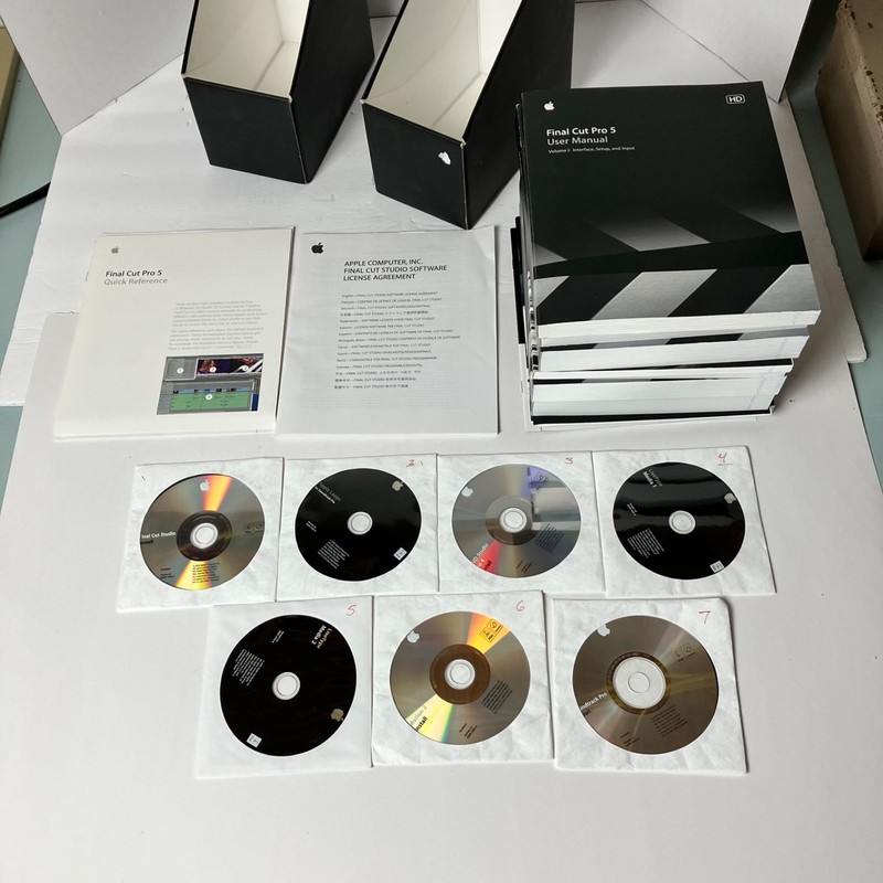 APPLE FINAL CUT PRO 5 SOFTWARE MANUALS WITH SOFTWARE