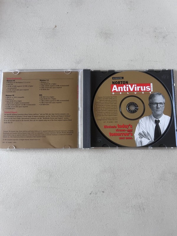 Symantec Norton AntiVirus Deluxe Version 4.0 CD-ROM Software 1997 gallery