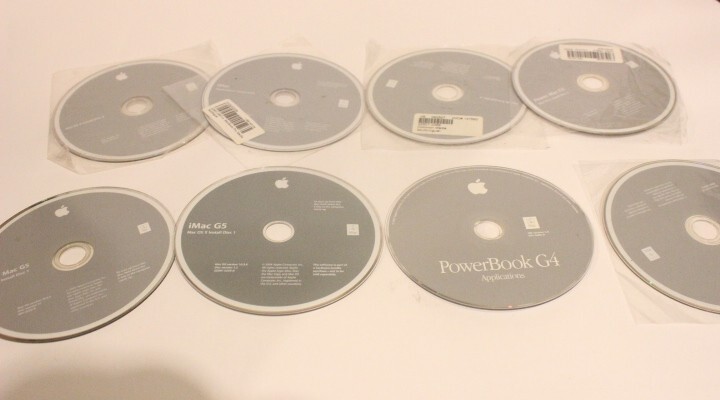 lot of 8 vintage Mac OS startup discs