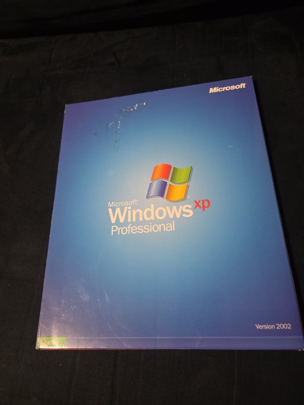 Microsoft Windows XP Professional Upgrade Version 2002 SP2 CIB w/ Product Key