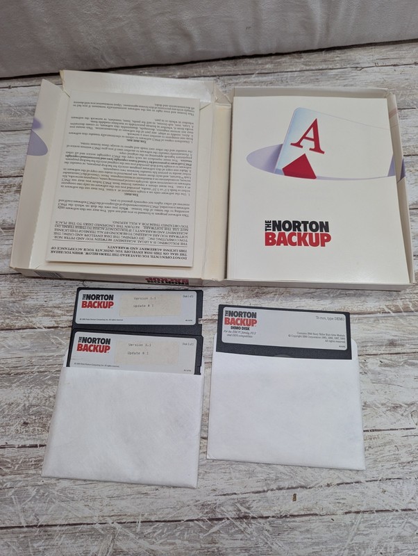 The Norton Backup 5.25" Floppy Discs IBM 1989 PC Computer Program Software gallery