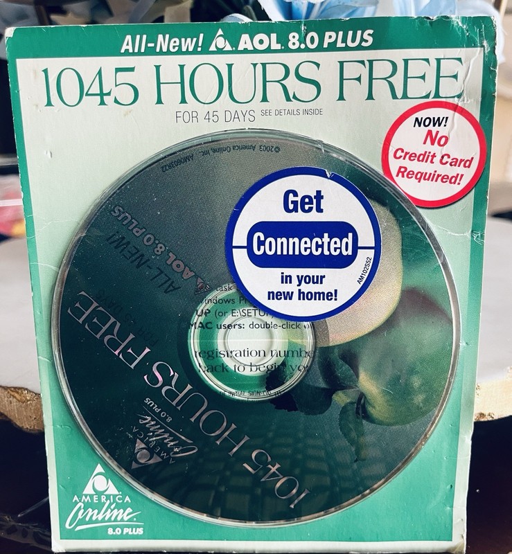 America Online AOL 8.0 Plus CD 1045 Hours Free Internet Windows Mac