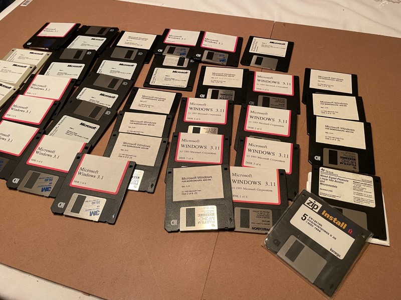 Vintage PC 3.5 Floppy Disk Software Programs 3 1/2 Inch DOS Microsoft Windows gallery