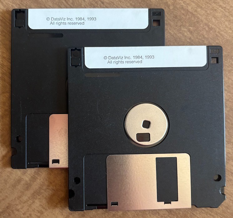 Maclink Plus Translators Pro on 3.5" disks with box and manual for Macintosh gallery