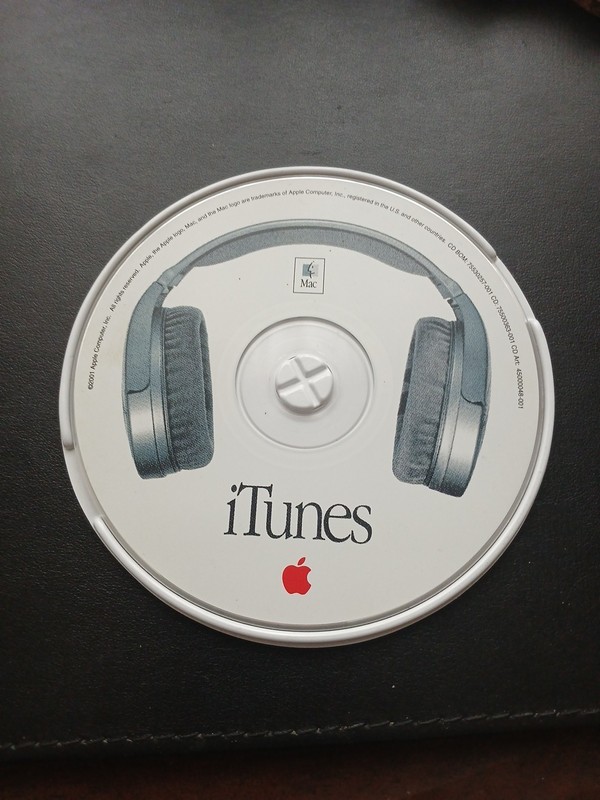 2001 Mac Apple iTunes Program CD Rom Mint Condition