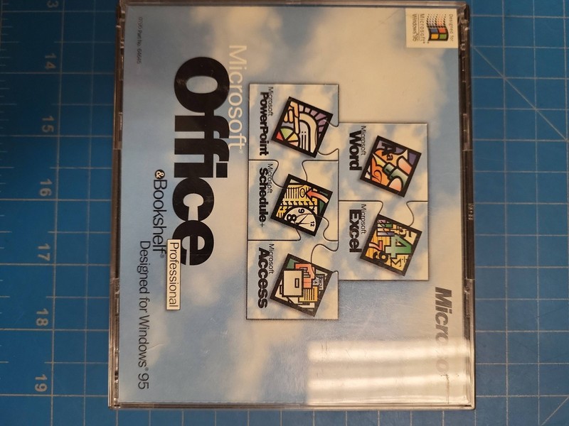Microsoft Office Professional & Bookshelf Windows 95 Upgrade CD-ROM Manual Box gallery