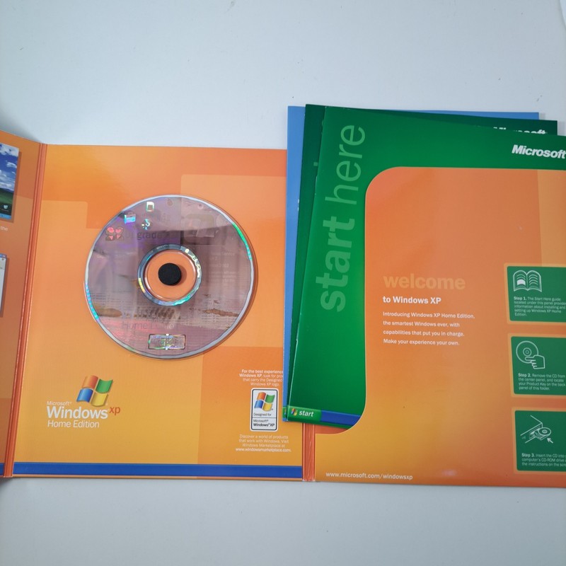 Microsoft Windows XP Home Edition Version 2002 CD-ROM Vintage Box w/ Key gallery