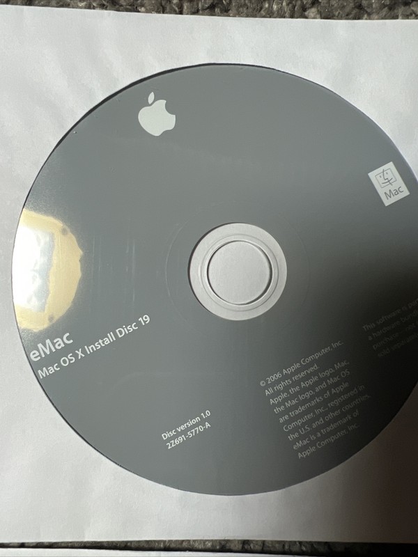 eMac Mac os x install disc 12-20 Disc Version 1.0 2006 Apple Computer Software gallery