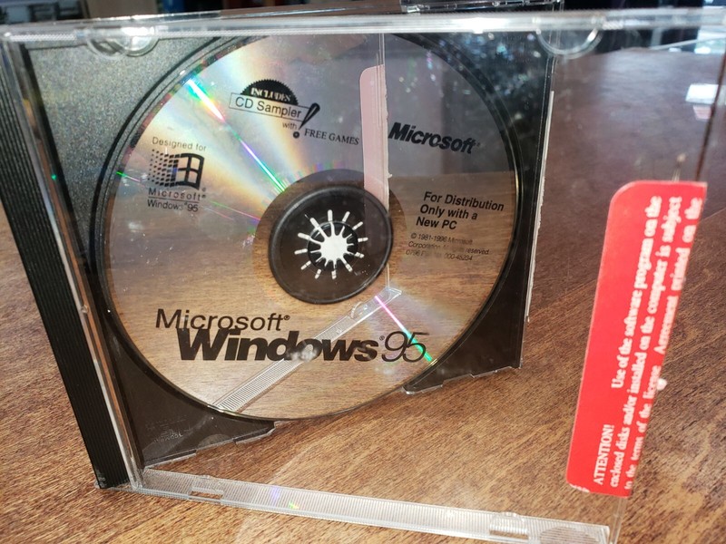 Vintage Microsoft Windows 95 w/ Games, P/N 000-45234, Disc + Jewel case PC disc