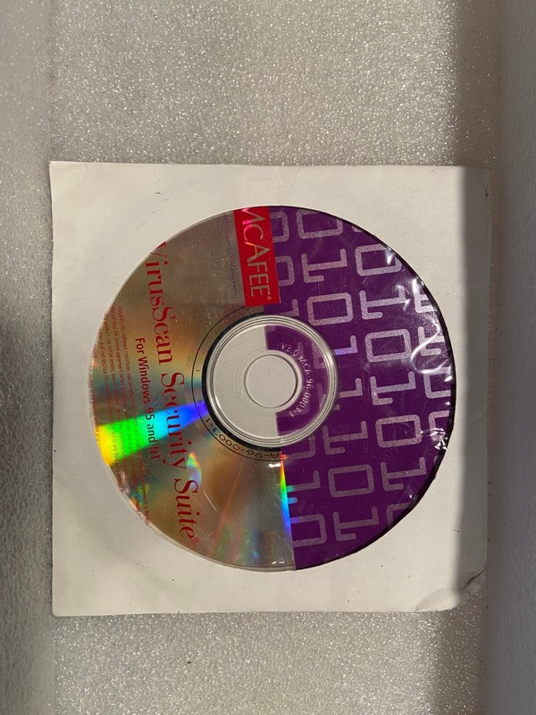 McAfee Virus Scan Security Suite Windows 95 & NT Disc *Pre-Owned/No Box* BKSHDS