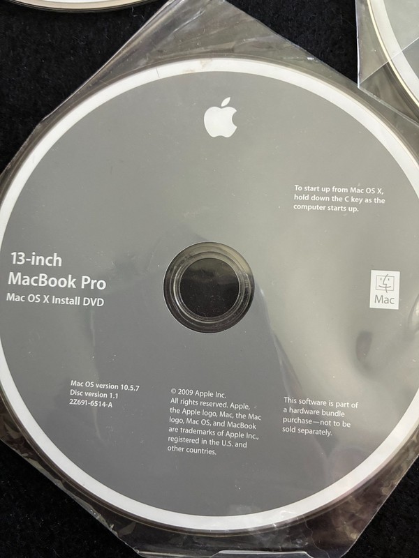 13-inch Apple Macbook Pro Install OS X 10.5.7 DVD & Applications DVD