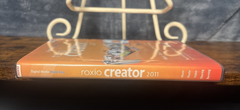 Roxio Creator 2011 Software Windows Video Audio Photo Editing 3-D Glasses W/Key gallery