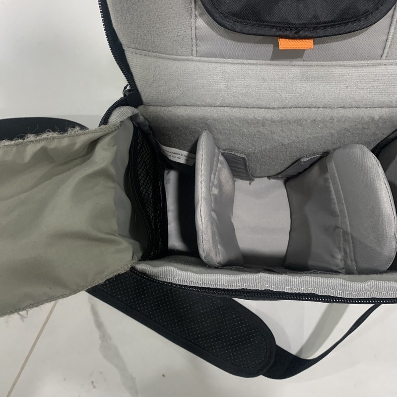 LOWEPRO REZO 170 AW ALL-WEATHER SHOULDER CAMERA BAG BLACK gallery