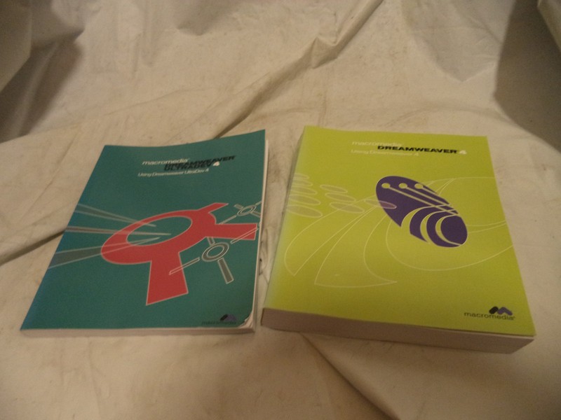 Macromedia Dreamweaver 4 MAC ZSMAE3 Education Version Software book only