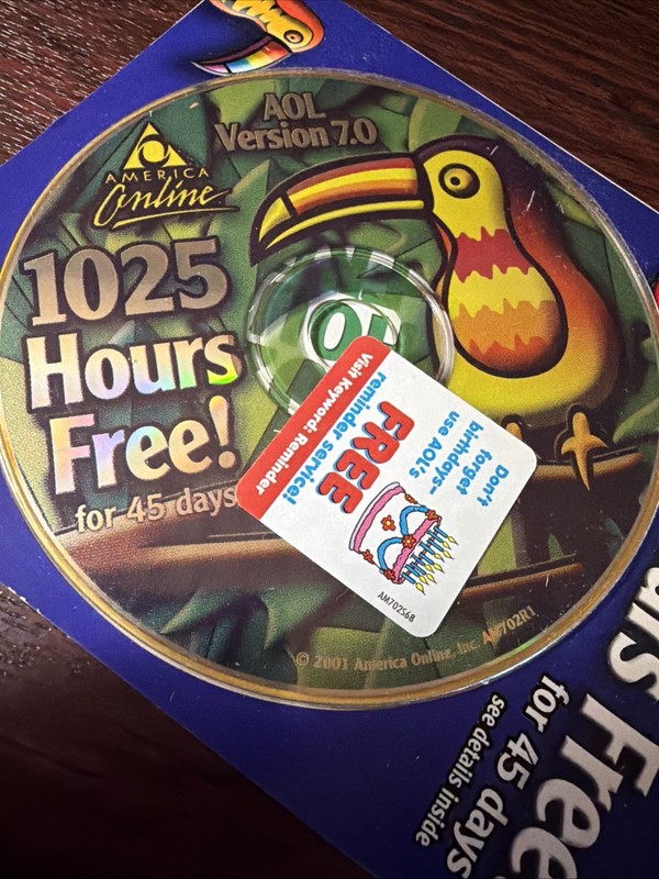AOL CD - Toucan Jungle - Version 7.0 - 1025 Hours 45 Days Free - Vintage New gallery