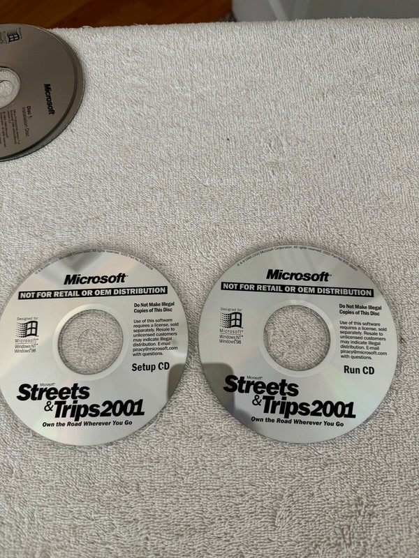 Microsoft Streets & Trips 2001 – 2 CD Set – NO PRODUCT KEY!!!