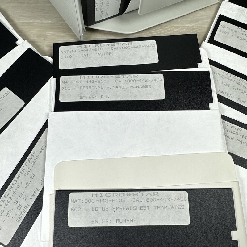 Vintage LOT of 16 5.25" Floppy Disk Assorted Micro Star Disks w/Case Untested gallery