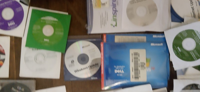 Dell reinstallation CD Microsoft Windows, XP Pro SPK2 w Roxio Creator Buss HD gallery