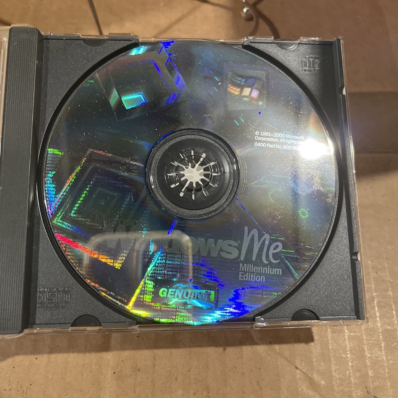 Microsoft Windows ME Millennium Edition Upgrade Disk Case & Key X05-60886 (MINT)