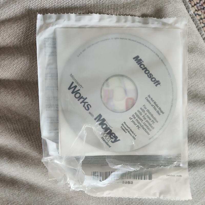 Microsoft Works 6.0 with Money 2001 Standard CD Install Disc