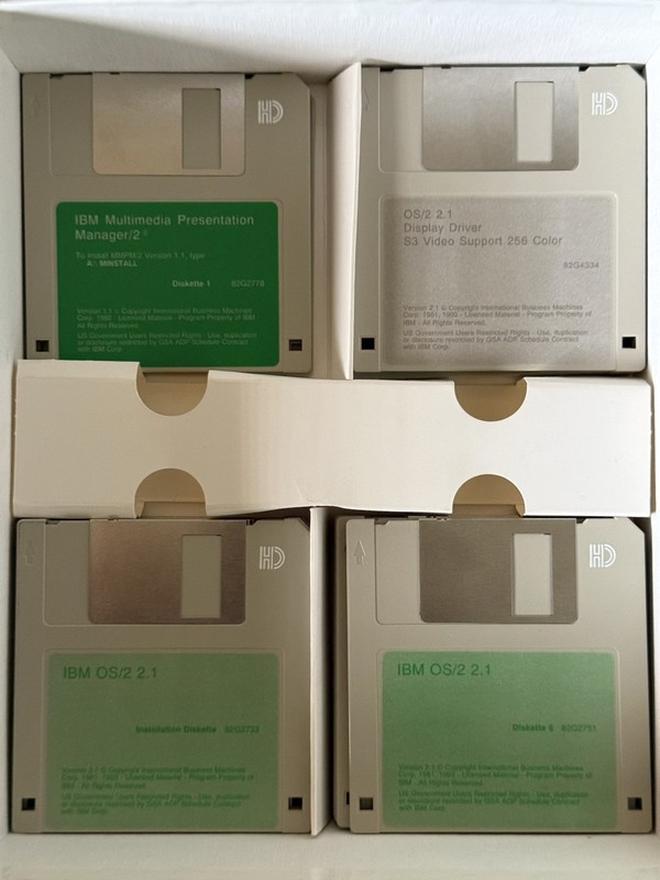 IBM OS/2 Version 2.1, Special Edition for Windows 3.1, 3.5 Floppy, Open Box gallery