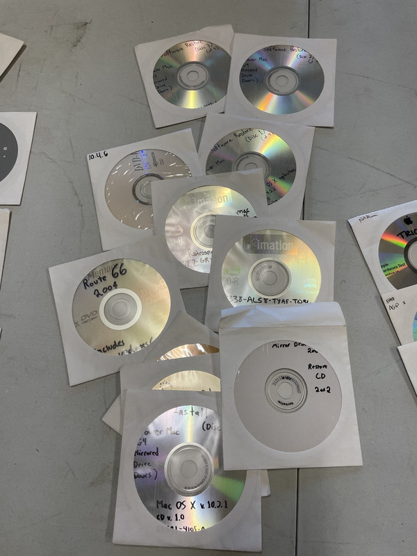 Vintage lot of 60+ Apple Hardware Test, Diagnostic, OS Restoration, Custom Disc gallery