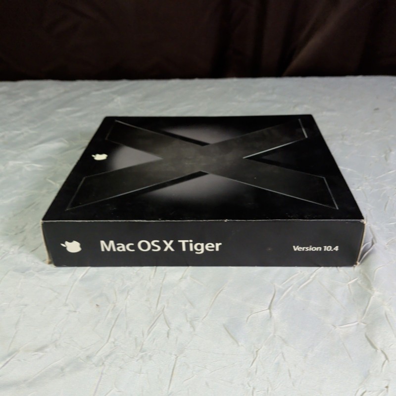 Vtg 2005 Apple Mac OS X 10.4 Tiger (M9639Z/A) Open Box Computer gallery