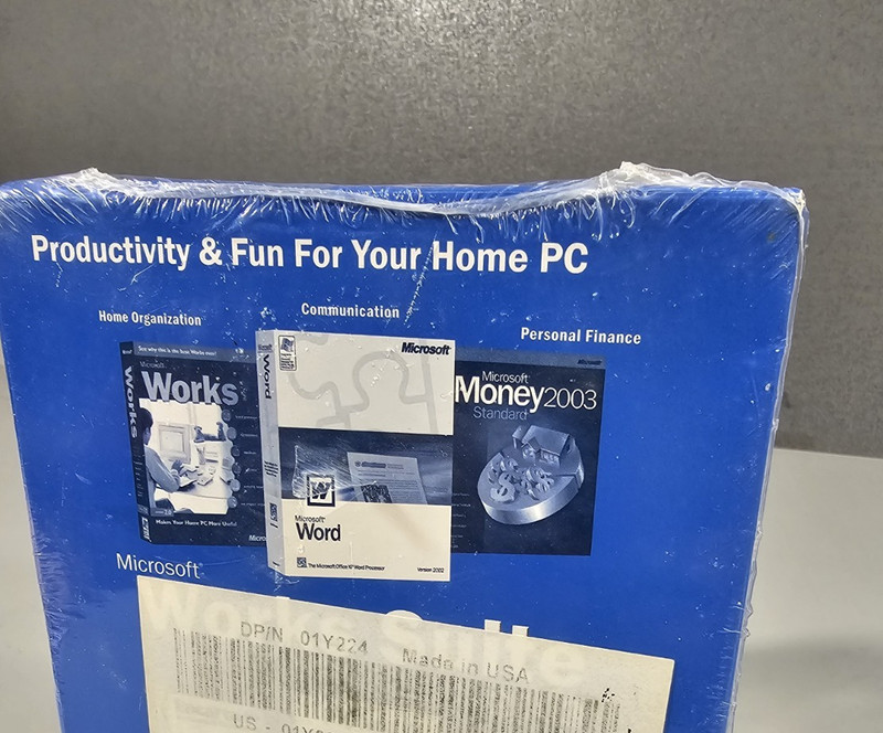 Microsoft Works Suite 2003 With Product Key Brand New Sealed CD gallery