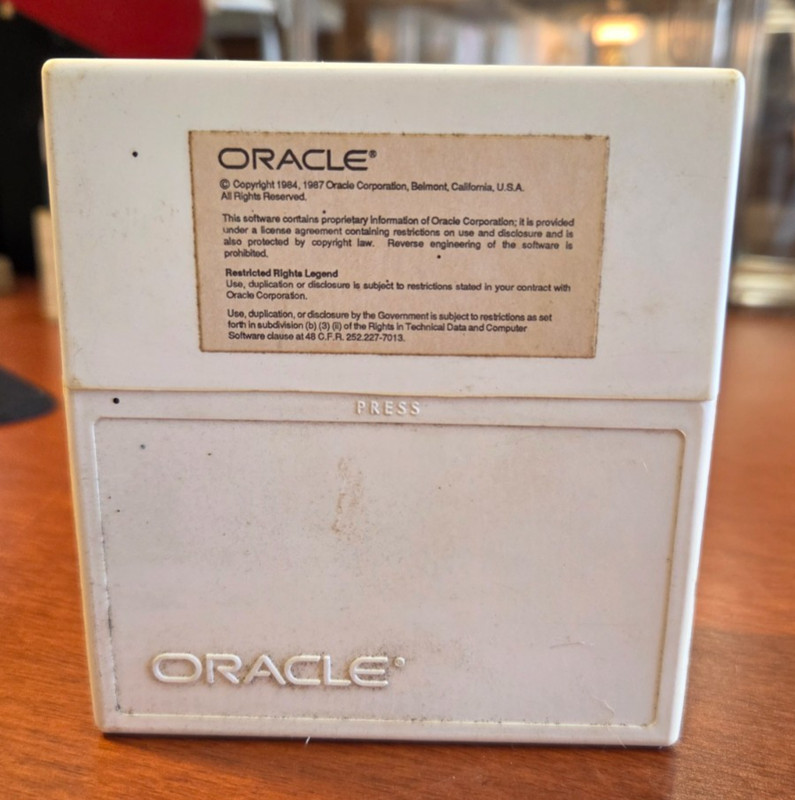 1987 Oracle Database Installation Software 3.5″ Discs Total of 11 Discs