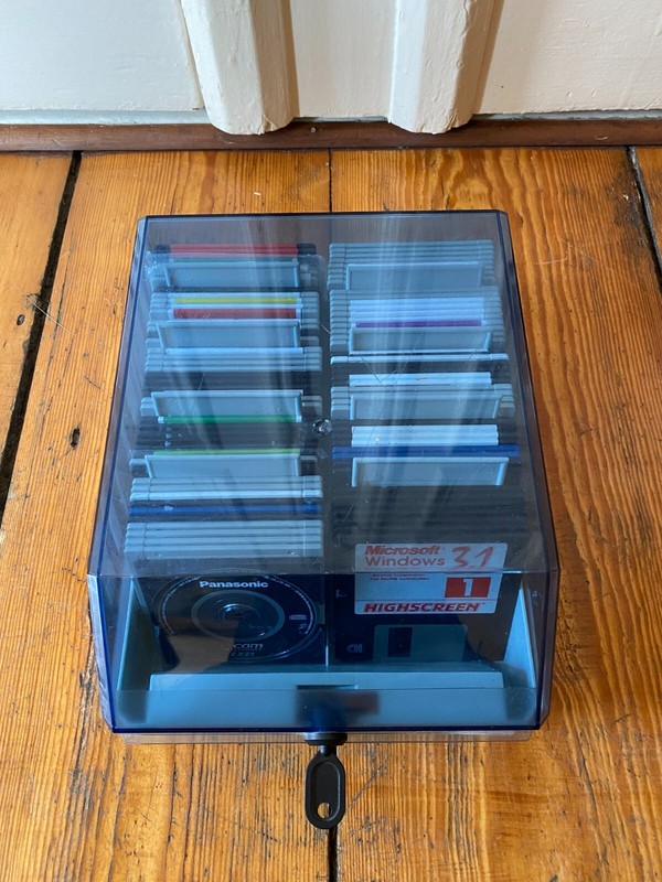 Floppy Disks 3.5 Inch Windows Box Key 88x Drivers 1995