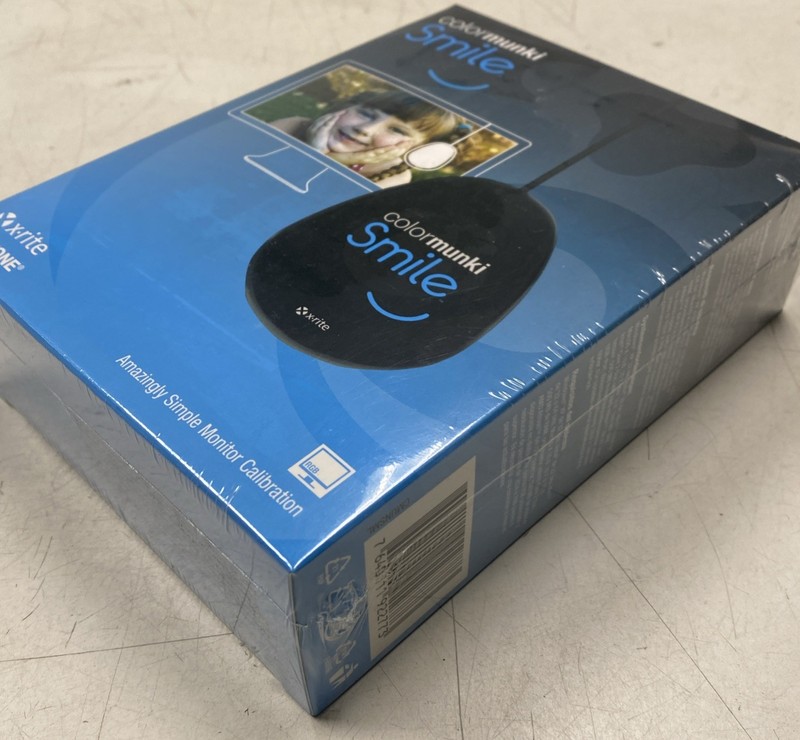 X-Rite ColorMunki Smile, Monitor Calibration Device, For Photo and Video Editing gallery
