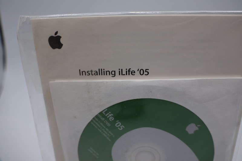 Macintosh iLife '05 v5.0 iPhoto iMovie iTunes Mac Install Software Disc CD 2005 gallery