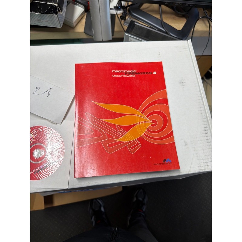 Macromedia Fireworks 4 Software CD and Using FireworksManual Vintage 2000 Mac PC gallery