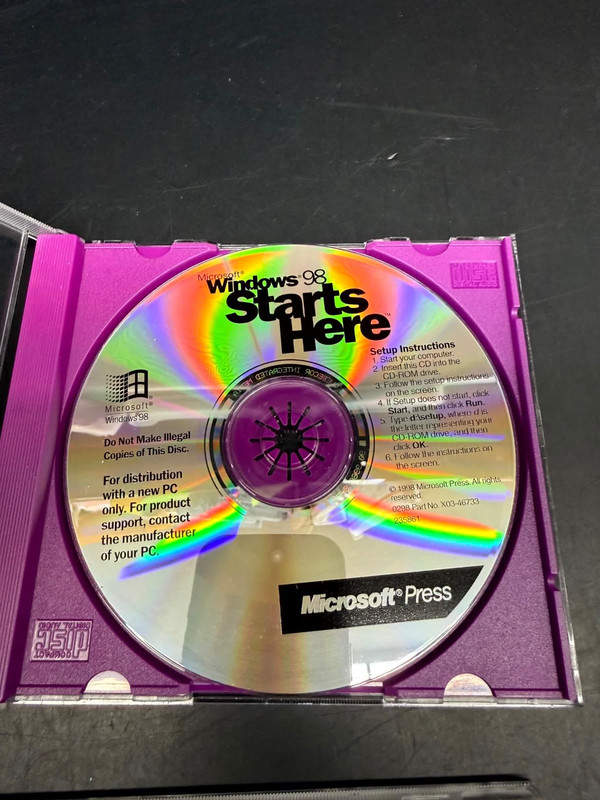 Microsoft Windows 98 Installation CD, Disc only no key gallery
