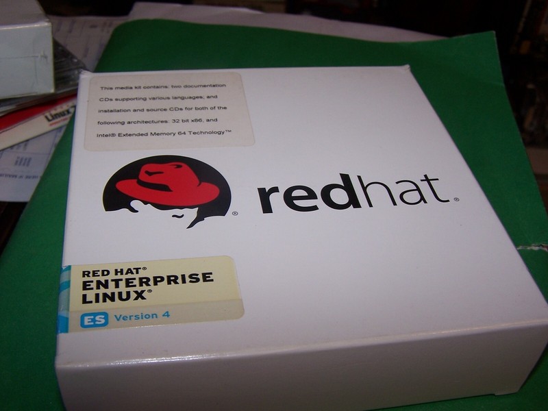 Red Hat Enterprise LINUX version 4 on CD – Open Box Old Stock