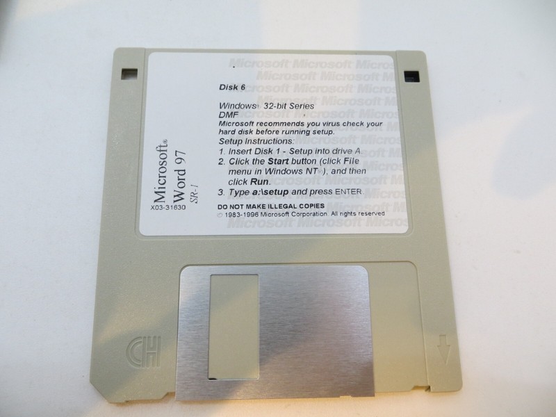 3.5" Floppy Disks MICROSOFT WORD 97 - SR-1 1996 18 Discs - gallery