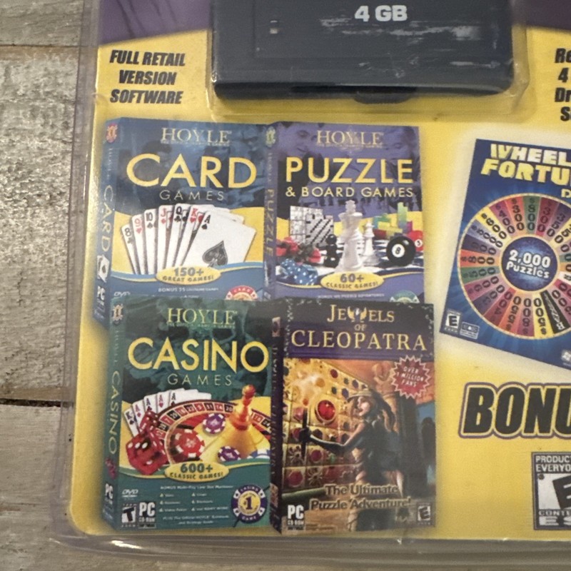 HOYLE FAMILY GAMES COLLECTION 4GB USB DRIVE PLUS SOFTWARE FULL GAMES BRAND -RARE gallery