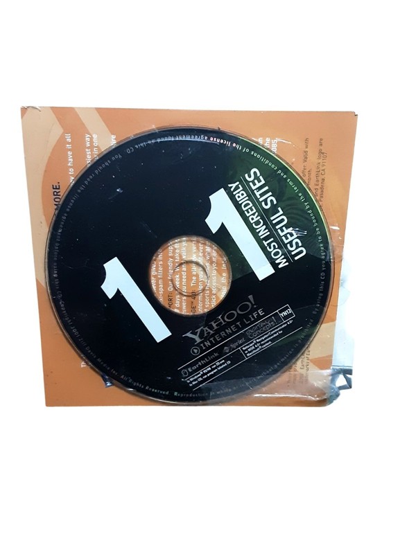2001 Yahoo Internet Life EarthLink 5.0 Vintage Media CD Free Trial Promo Disc