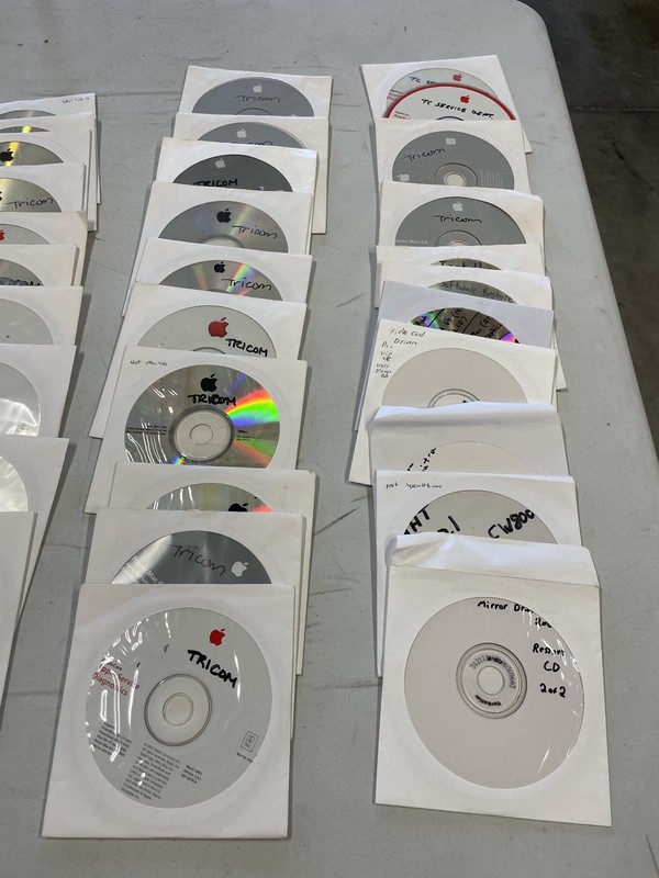 Vintage lot of 60+ Apple Hardware Test, Diagnostic, OS Restoration, Custom Disc gallery