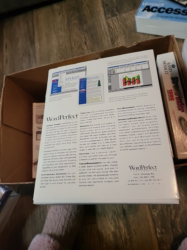 Vintage 1994 WordPerfect Complete 6.0 gallery