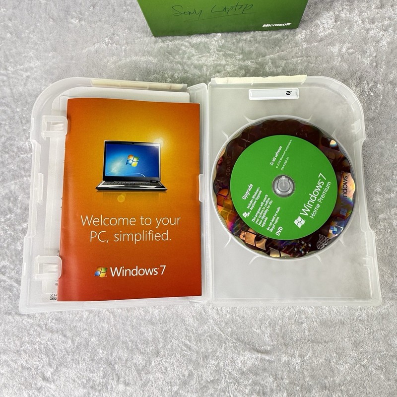 Microsoft Windows 7 Home Premium - 32 & 64 Bit Discs gallery