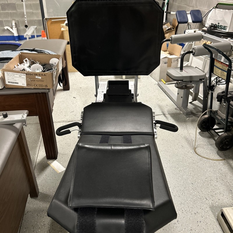 Shuttle Systems - Contemporary Design 2000-1 Resistance Machine gallery