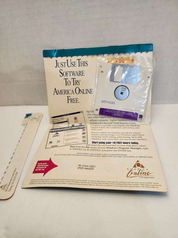 Vintage AOL America Online Windows 1.1 in original mailer 3.5” Floppy Disk gallery