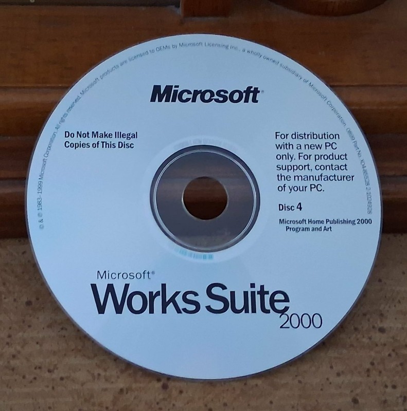 Microsoft Works Suite 2000 - 7 CD-ROM Set gallery