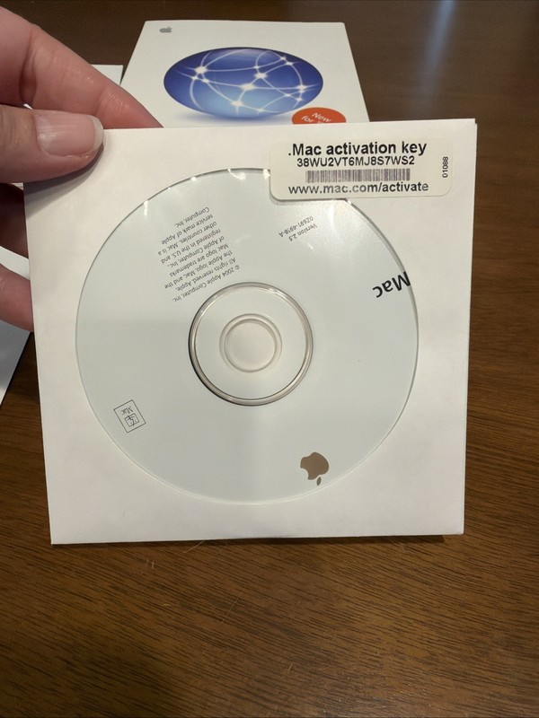 Vintage Apple .Mac Internet Essentials Box Set M9495Z/A Classic Software gallery